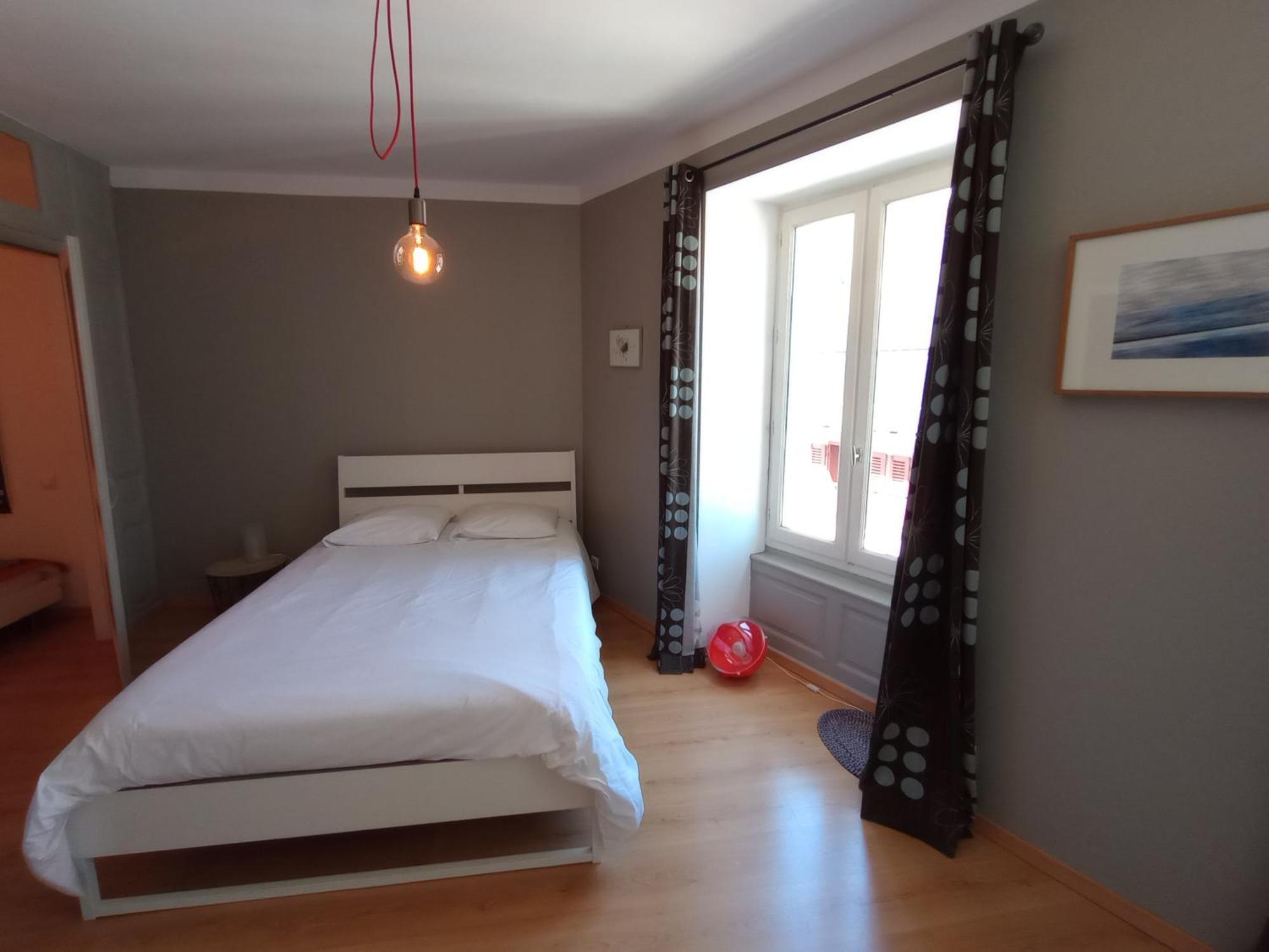 Tulle : Bel Appartement Lumineux En Centre Ville Exteriér fotografie
